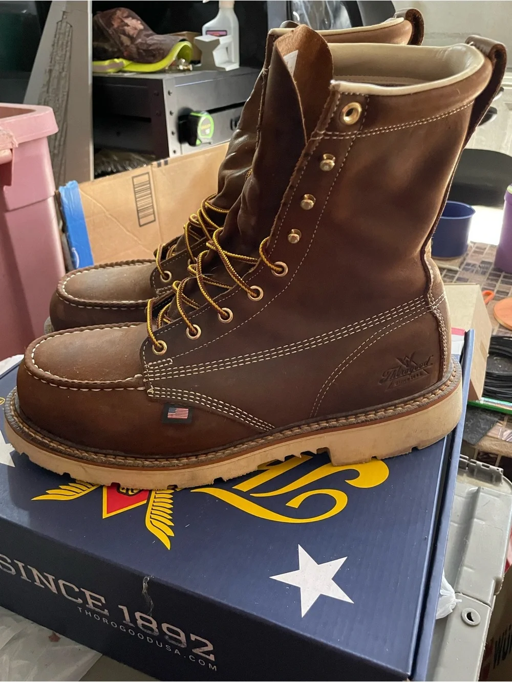 Thorogood Mens 11 Work Boots